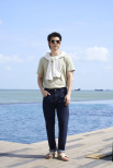 Áo Thun Vân Nổi Thêu Chiếc Thuyền Form Regular AT191 Màu Rêu