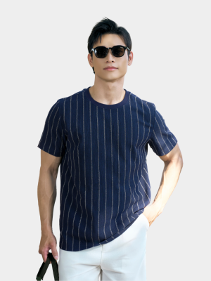 Áo Thun Sọc Cổ Tròn Thêu Cánh Buồm Form Regular AT192