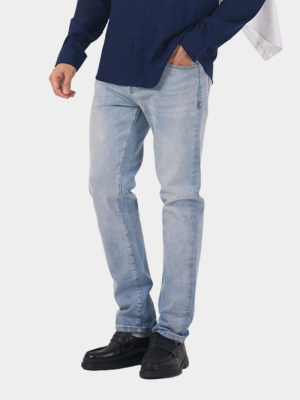 Quần Jeans Xanh Nhạt Thêu Chữ 4MEN Ở Lưng Form Slimfit QJ090