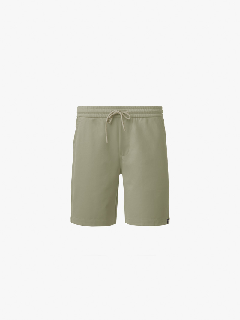 Quần Short Kaki Lưng Thun Gắn Nhãn Trang Trí Form Straight QS067 Màu Be Nhạt