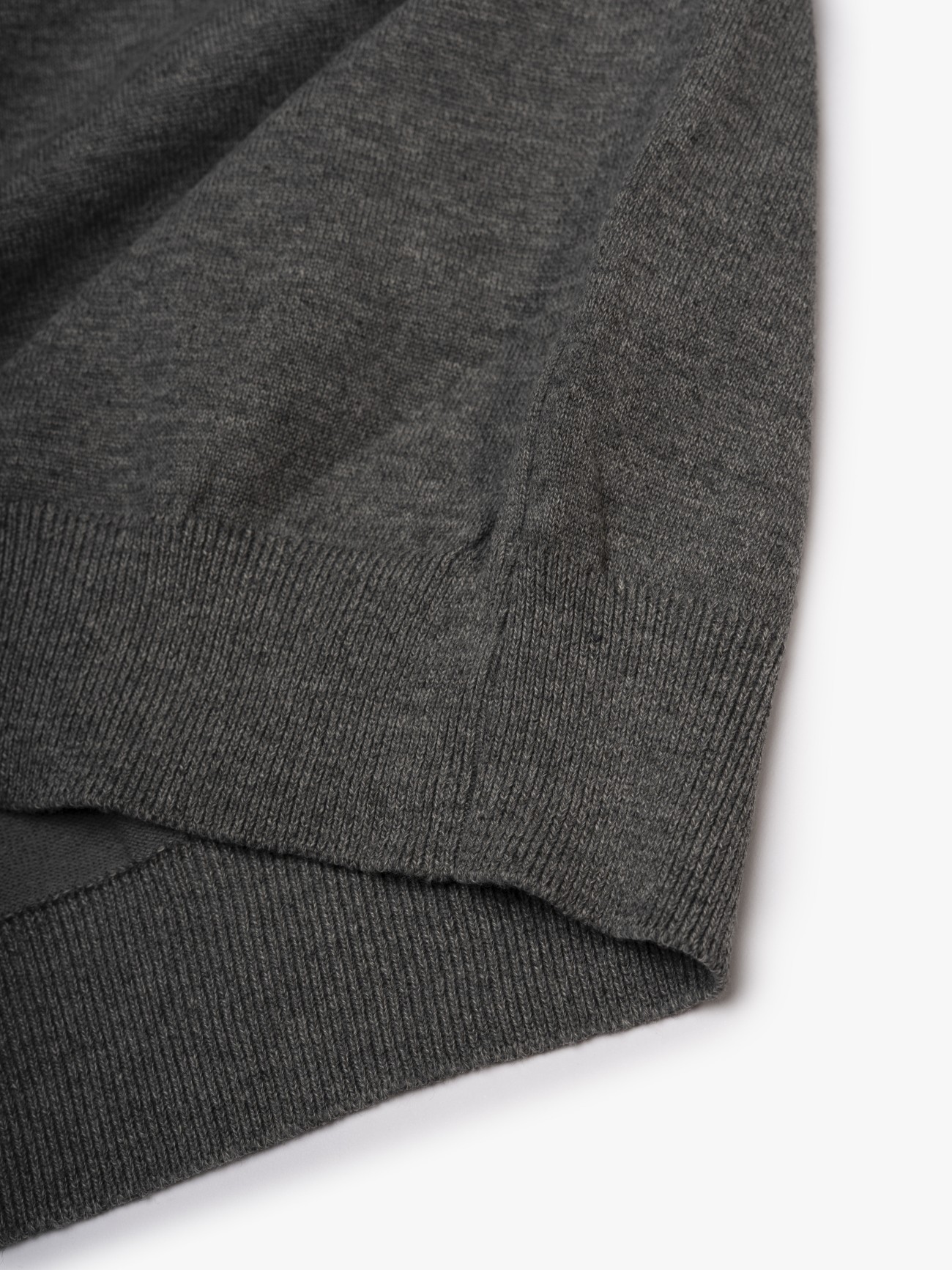 Áo Len Cổ Lọ Thêu 4M Ở Cổ Form Regular AL015 Màu Xám Muối Tiêu