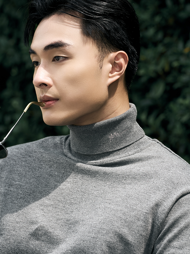 Áo Len Cổ Lọ Thêu 4M Ở Cổ Form Regular AL015 Màu Xám Muối Tiêu