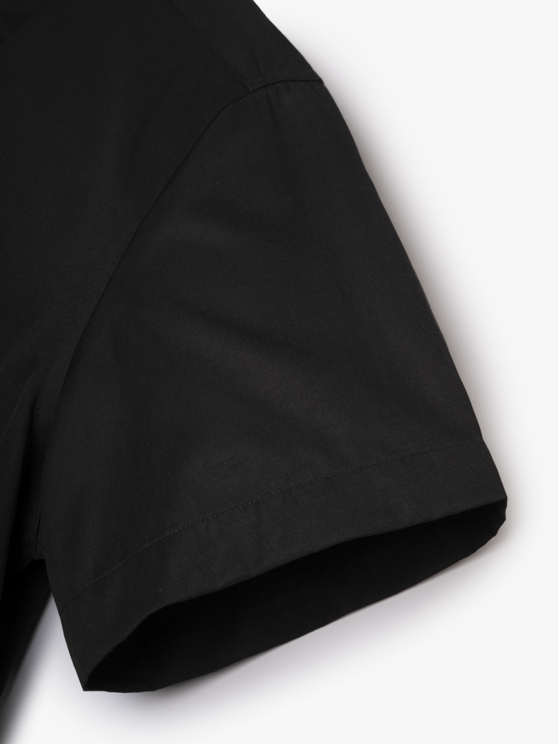 Áo Sơ Mi Tay Ngắn Thêu Logo M Form Regular SM197 Màu Đen