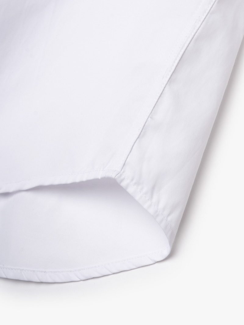 Áo Sơ Mi Tay Ngắn Thêu Logo M Form Regular SM197 Màu Trắng