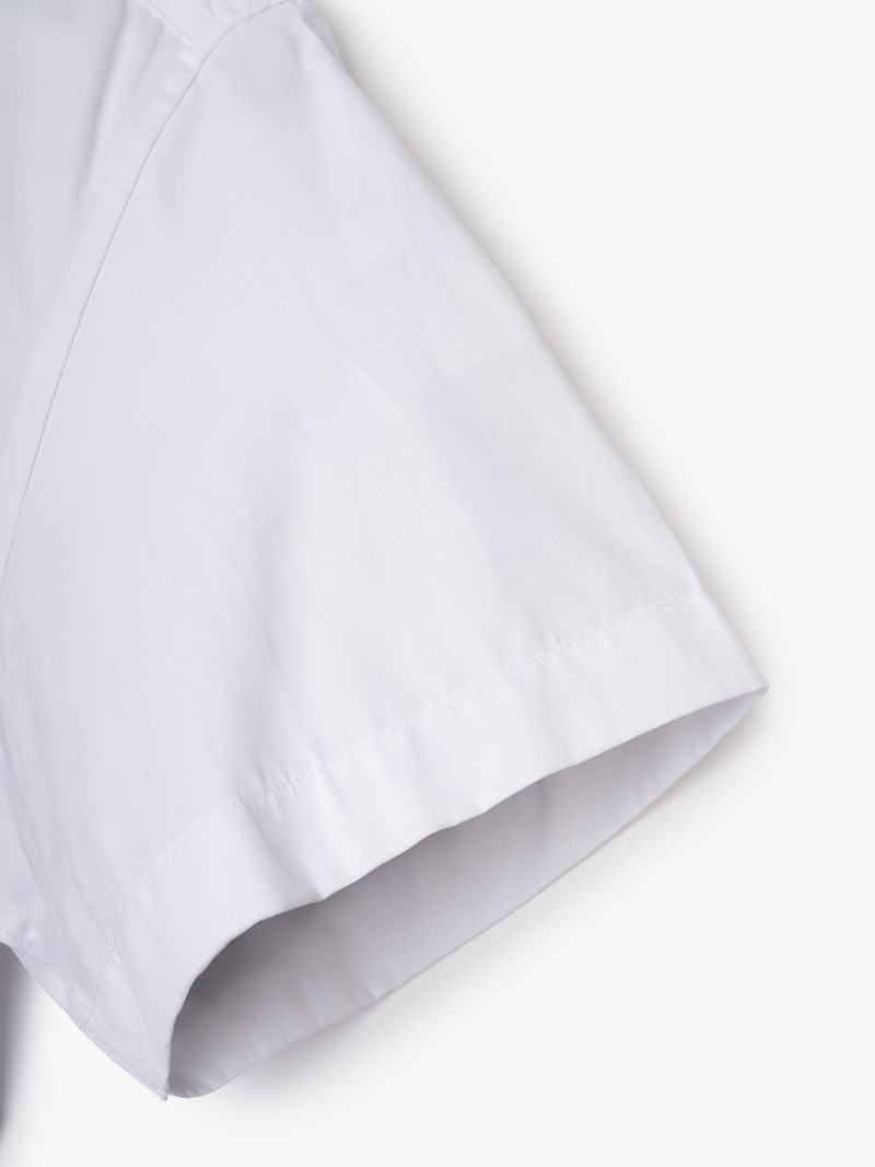 Áo Sơ Mi Tay Ngắn Thêu Logo M Form Regular SM197 Màu Trắng