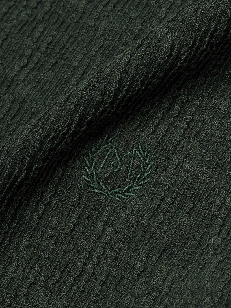 Áo Thun Dệt Kim Thêu Logo M Form Regular AT181 Màu Xanh Lá