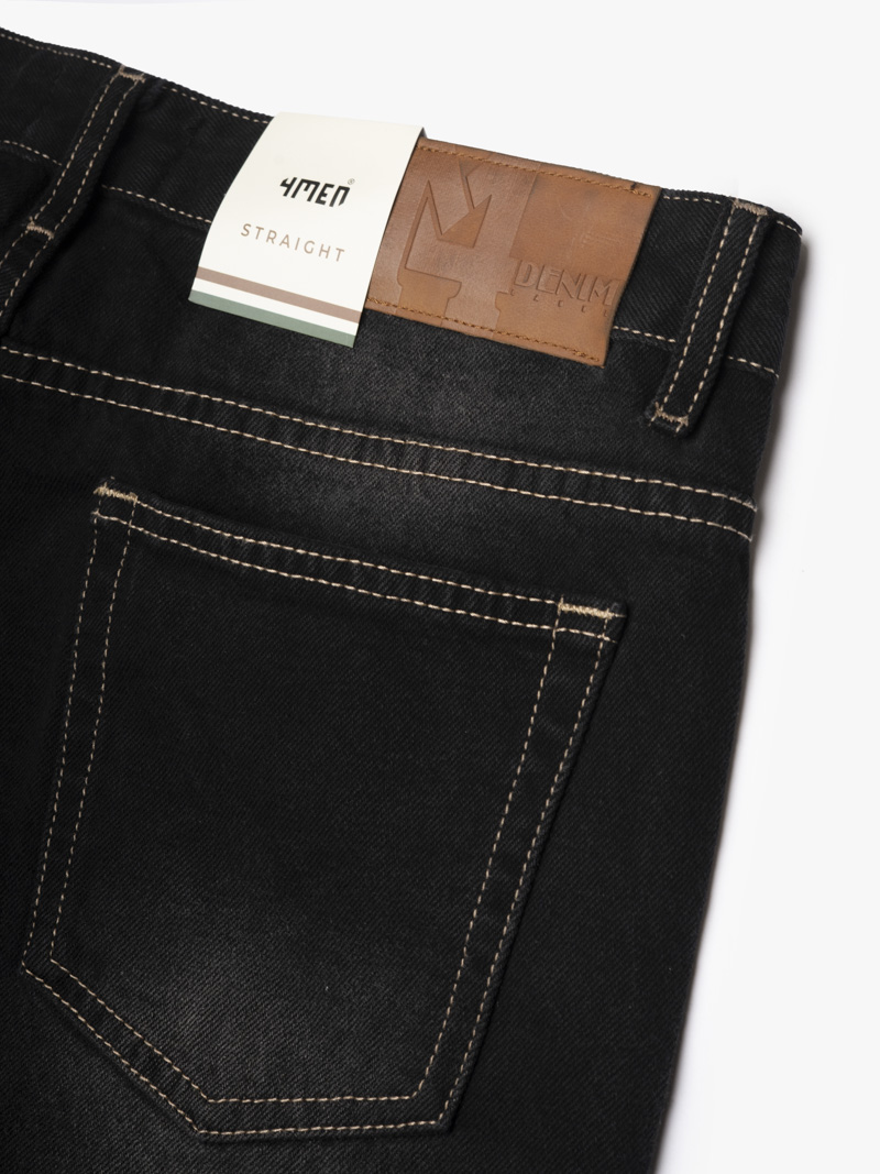 Quần Jean Rã Diễu Thêu Chữ Just Breath Form Straight QJ119 Màu Đen