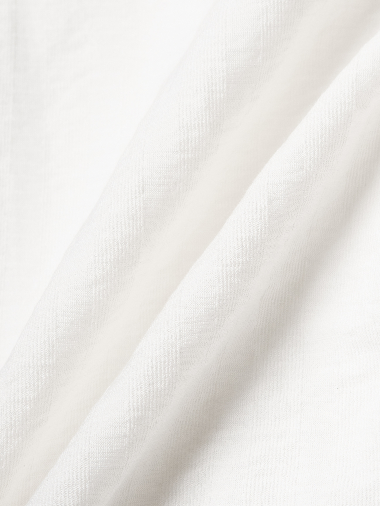 Áo Sơ Mi Cổ Cuban Thêu Đầu Ngựa Form Regular SM200 Màu Trắng