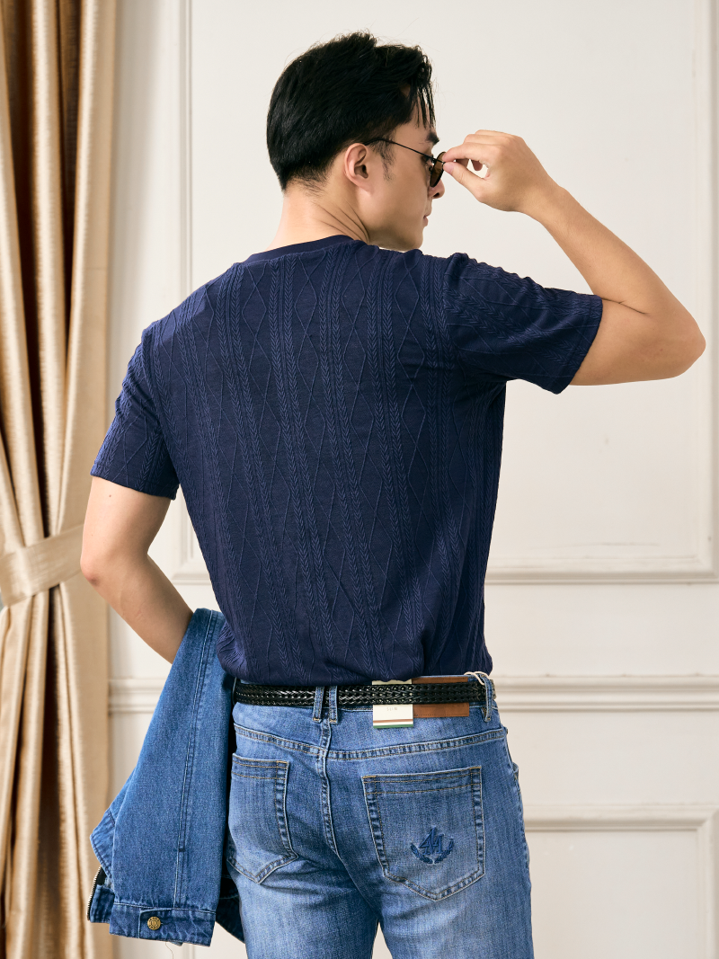 Áo Thun Dệt Kim Họa Tiết Form Slimfit AT182 Màu Xanh Đen
