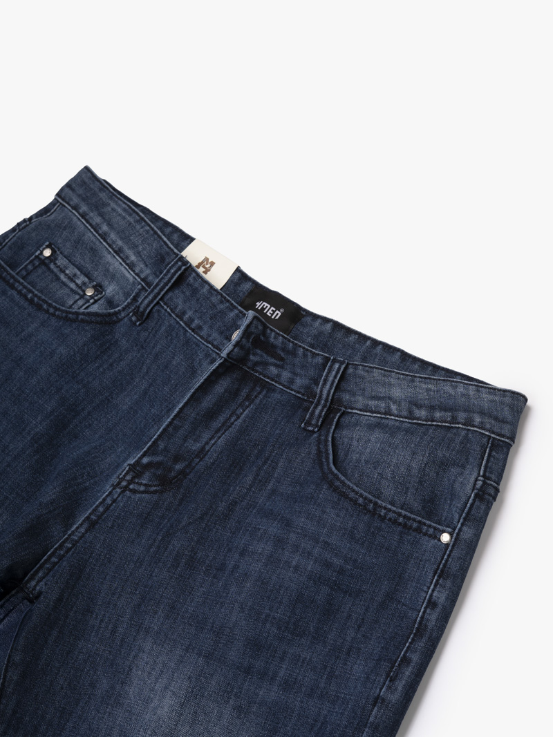 Quần Jean Thêu Pattern Ngựa Túi Sau Form Regular QJ123