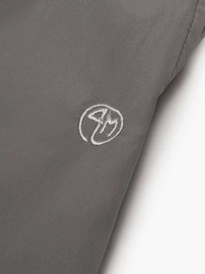 Quần Short Thể Thao 6inch Thêu logo 4m Form Relax QS082 Màu Xám Đậm