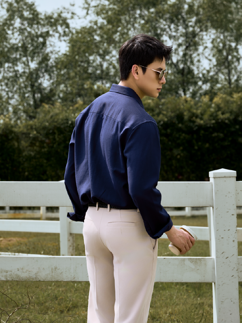 Áo Sơ Mi In Pattern Đầu Ngựa Form Regular SM201 Màu Xanh Đen