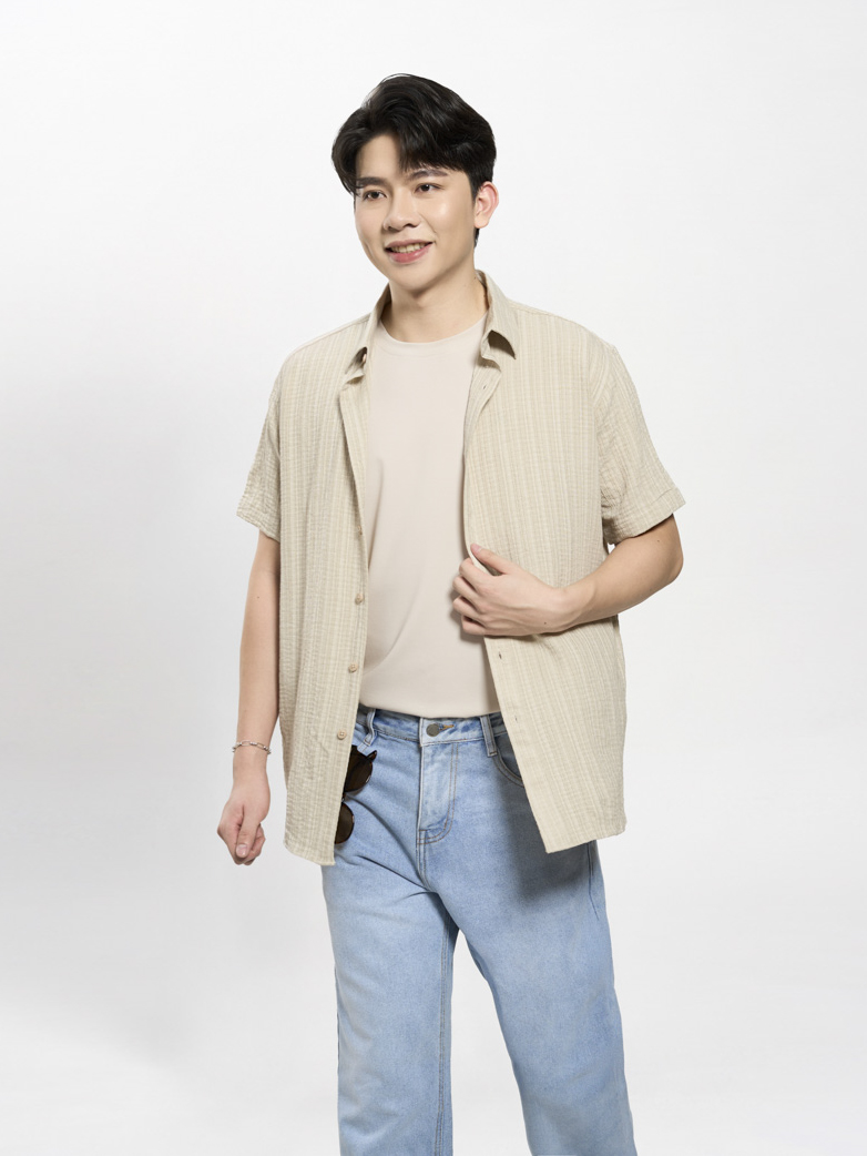 Áo Sơ Mi Seersucker Ngắn Tay Form Regular SM204 Màu Be