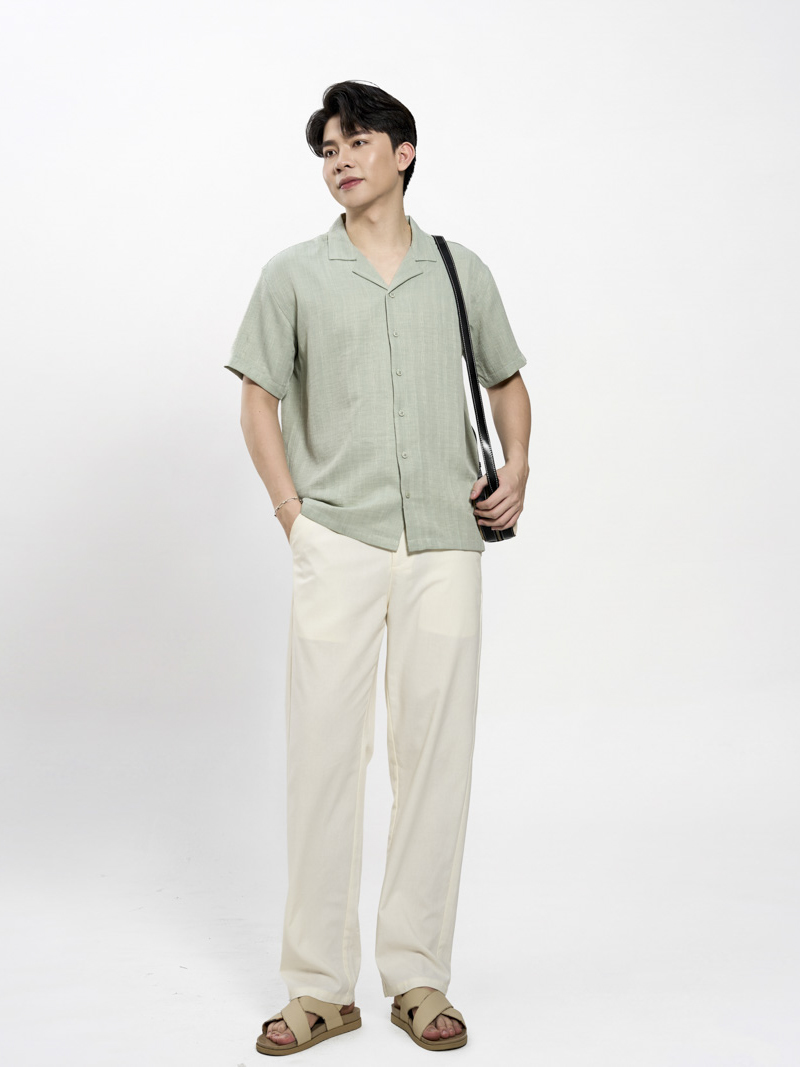 Áo Sơ Mi Sọc Vân Chìm Cổ Cuban Ngắn Tay Form Relaxed SM206 Màu Rêu