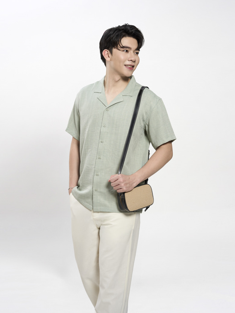 Áo Sơ Mi Sọc Vân Chìm Cổ Cuban Ngắn Tay Form Relaxed SM206 Màu Rêu