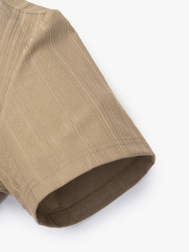 Áo Thun Texture Jacquard Dệt Nổi Form Modern AT201 Màu Be
